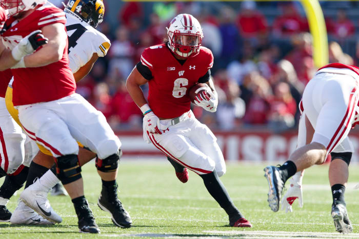 Wisconsin running back Chez Mellusi.